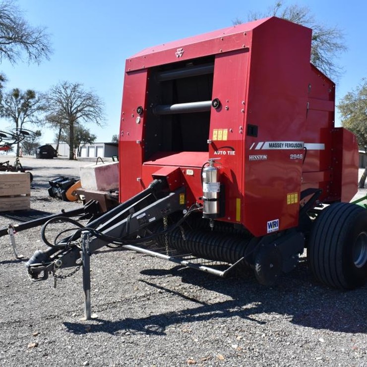 2022 MF HESSTON 2946 ROUND BALER W/ MONITOR (565 BALES) (MONITOR IN THE OFF