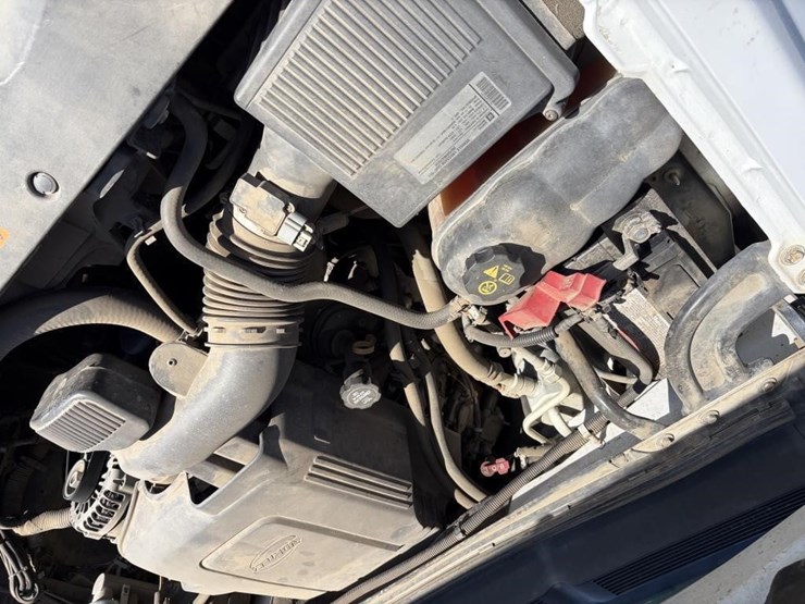 2011-chevrolet-1500-image-19