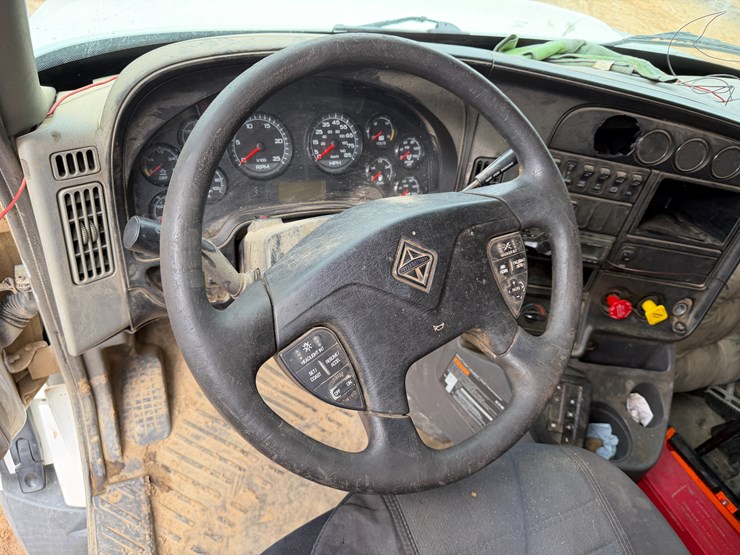 2016-international-prostar-image-60