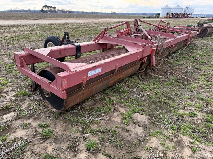 #38713-•-w&a-1726-8-row-38"-bedder-roller-image-4