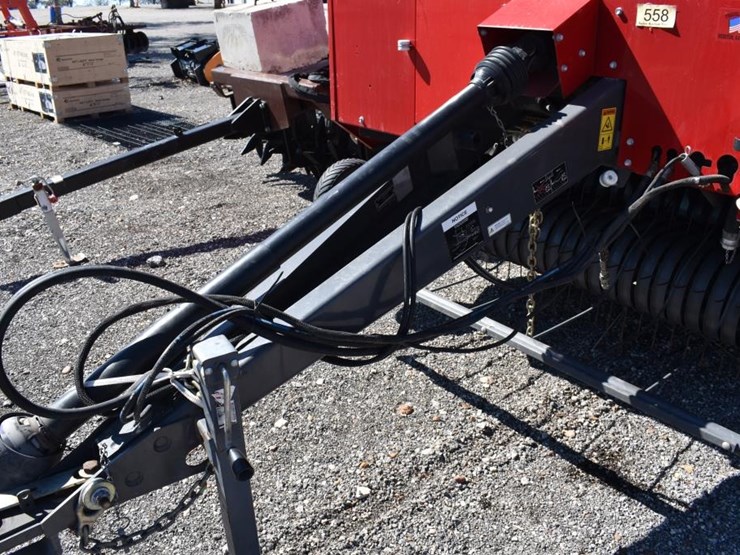 2022-mf-hesston-2946-round-baler-w/-monitor-(565-bales)-(monitor-in-the-off-image-12