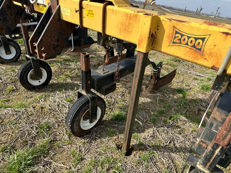 2000-landoll-2000-image-9