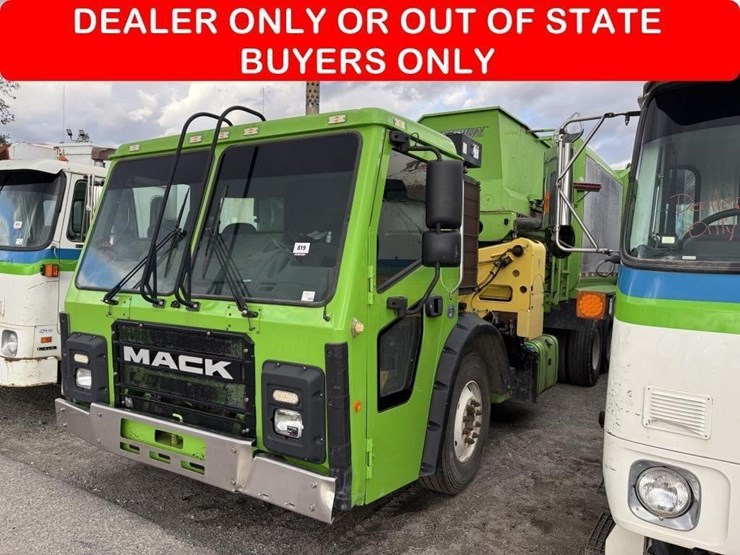 2018-mack-lr613-image-1
