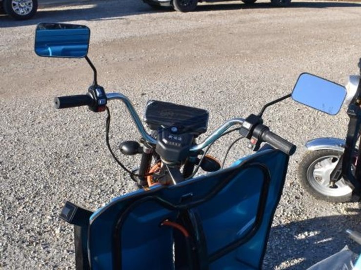 iret13-3-wheel-electric-cart-(serial-#-lg2025102647)-image-6