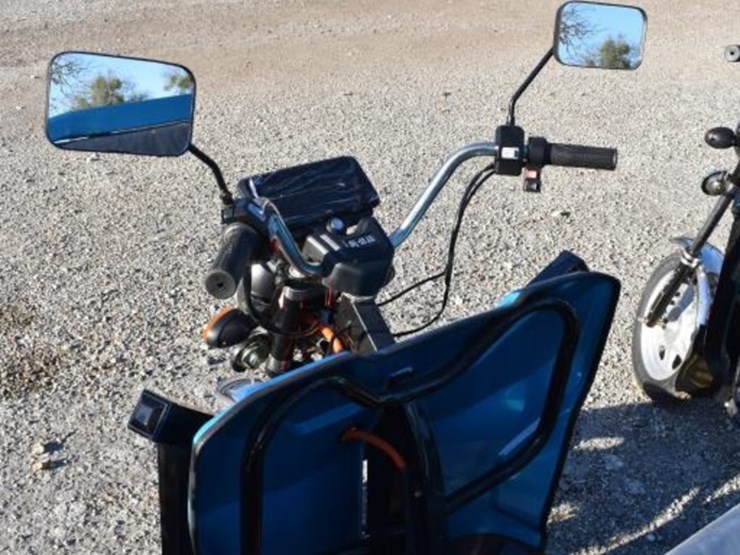 iret13-3-wheel-electric-cart-(serial-#-lg2025101064)-image-6