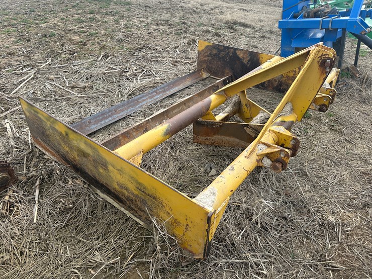 #38728-•-8'-levee-smother-image-2