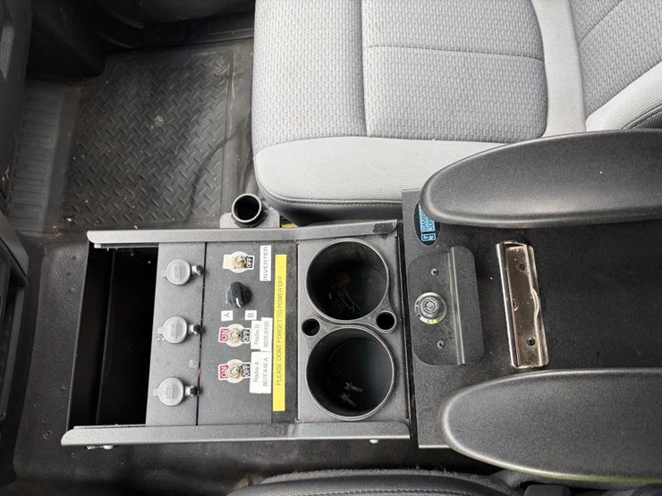 2011-ford-f150-xlt-image-17