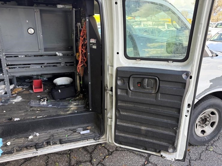 2007-chevrolet-express-2500-image-10