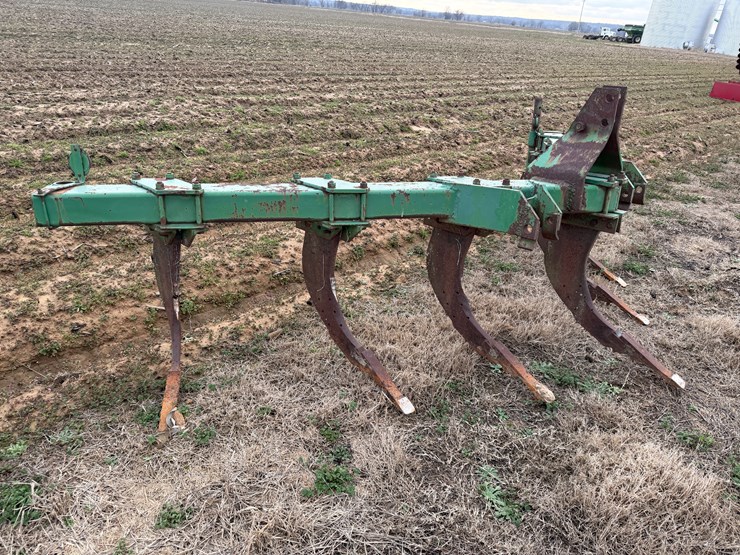 #38718-•-7-shank-chisel-plow-image-2