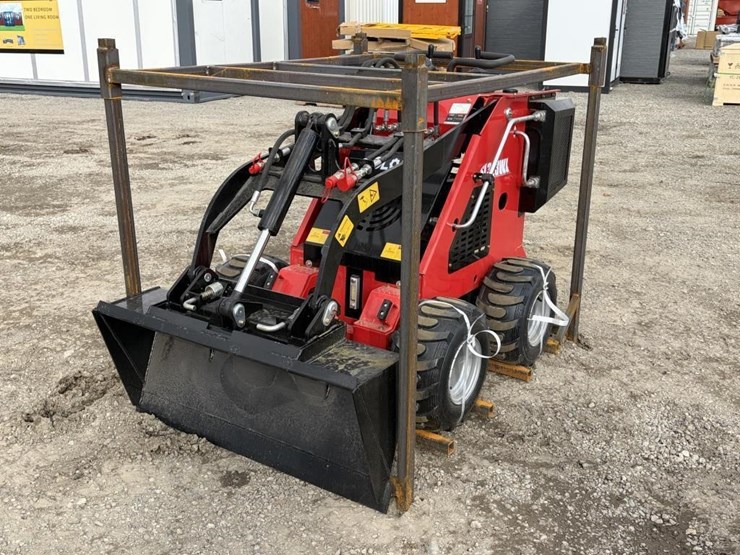 2026-sdlool-sl-323w-skid-steer-loader-image-1