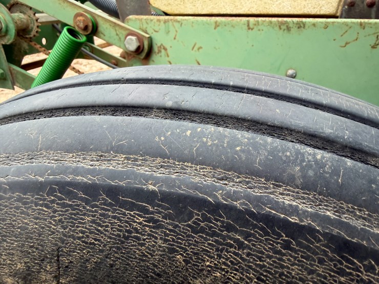 john-deere-7300-image-6