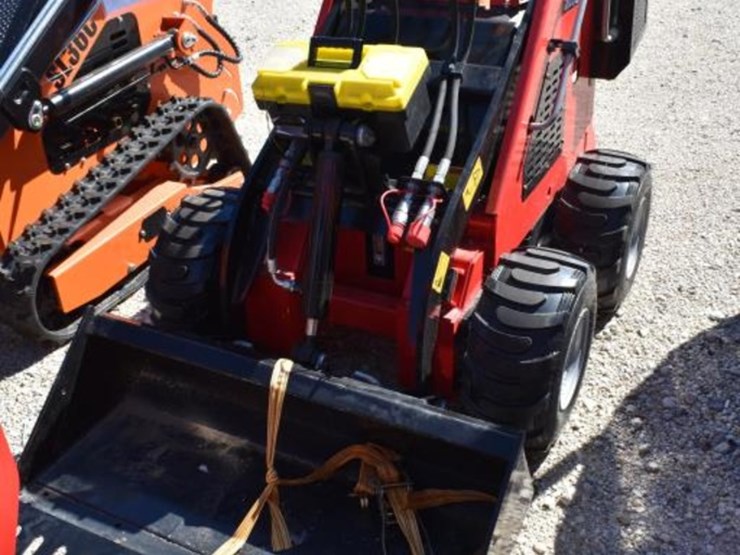 sdl-sl323w-mini-skid-steer-(serial-#-323wj260128)-image-1