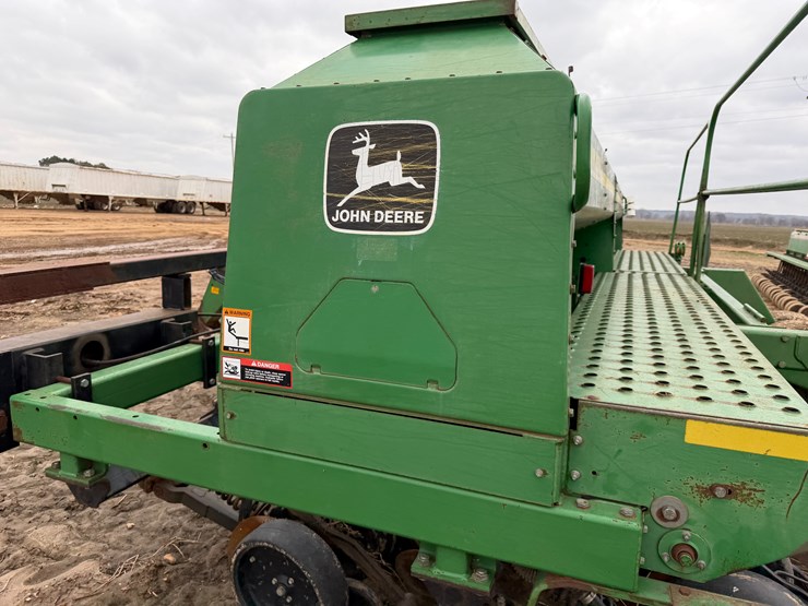 john-deere-1560-image-19