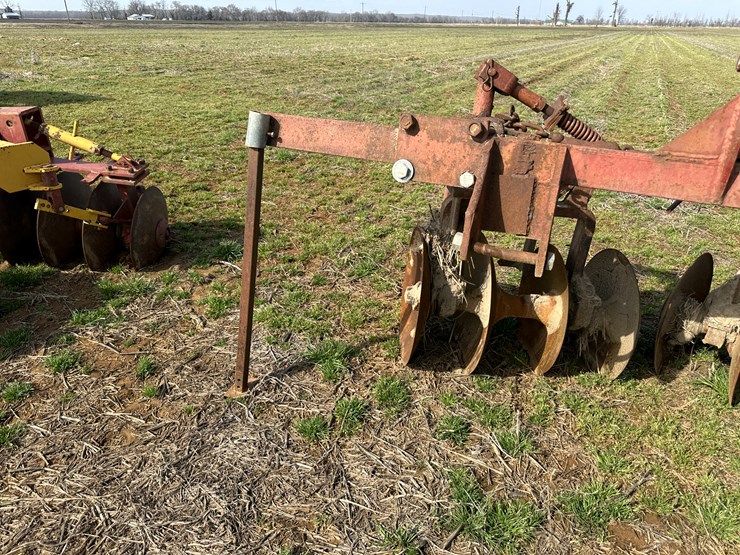 #38699-•-levee-plow-image-17