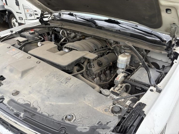 2015-chevrolet-tahoe-image-12