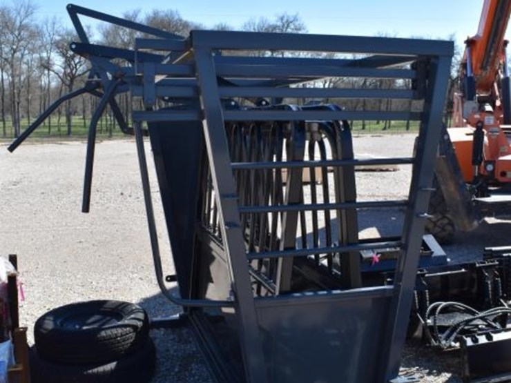 cattleman-squeeze-chute-image-5