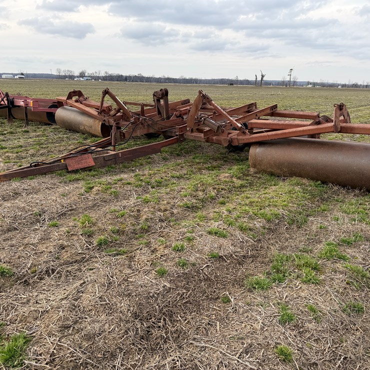 #38714 • 28' Smooth Roller