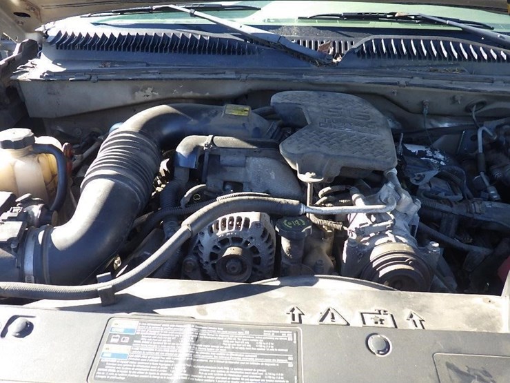 2004-chevrolet-3500-image-7