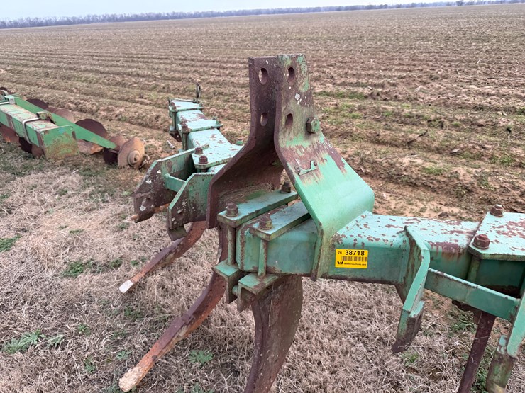 #38718-•-7-shank-chisel-plow-image-9