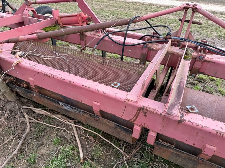 #38713-•-w&a-1726-8-row-38"-bedder-roller-image-20