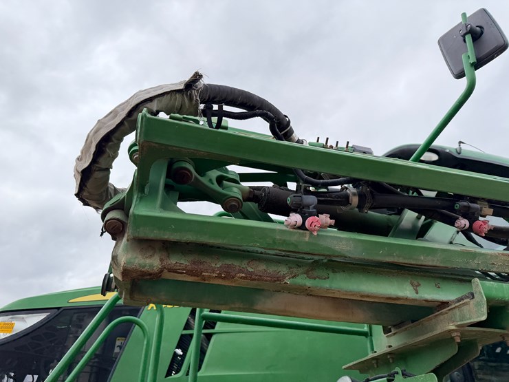 2015-john-deere-r4030-image-44