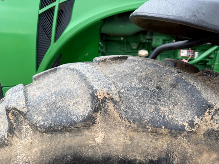 #38653-•-2017-john-deere-8270r-mfwd-tractor-image-8