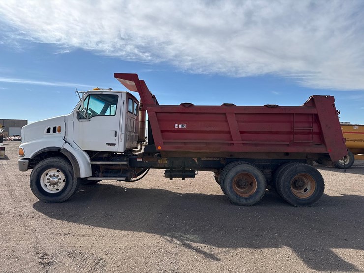 2005-sterling-lt8500-image-7