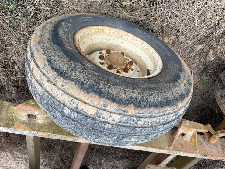 #38675-•-~950gal-t/a-fuel-trailer-image-6