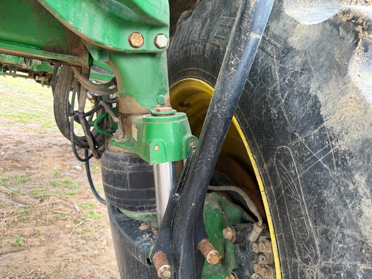 2015-john-deere-r4030-image-18