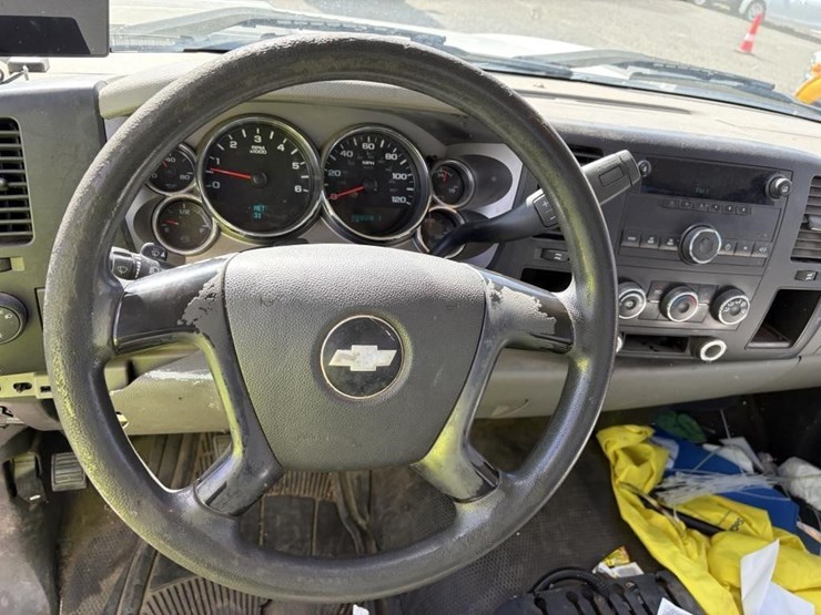 2009-chevrolet-2500-image-11