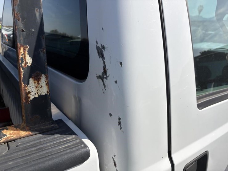 2011-ford-f250-image-35