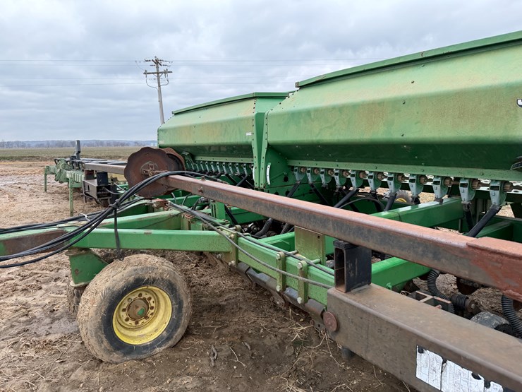 john-deere-1560-image-27