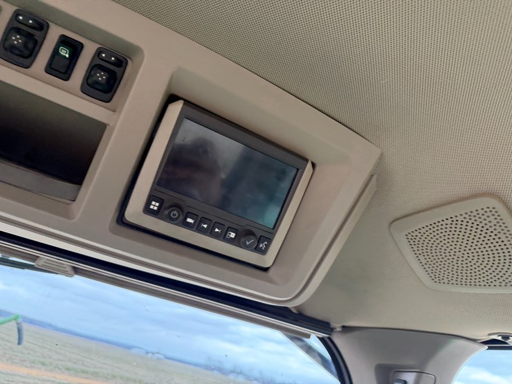 2022-john-deere-8r-280-image-70