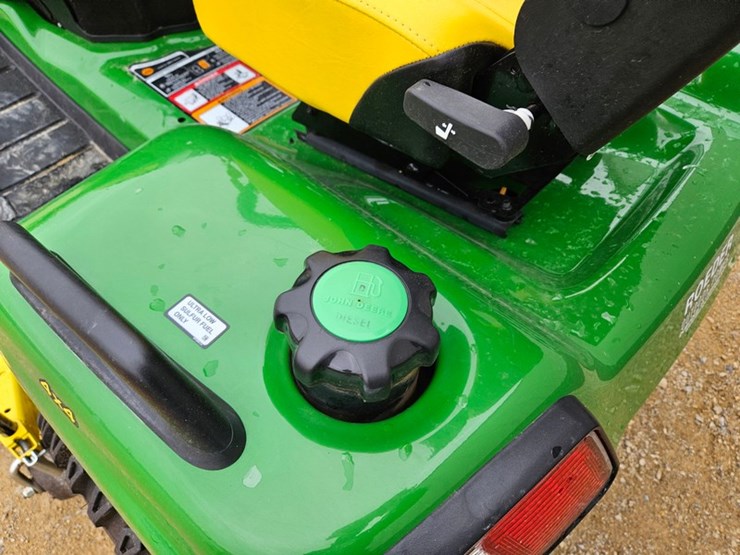 2020-john-deere-x758-image-13