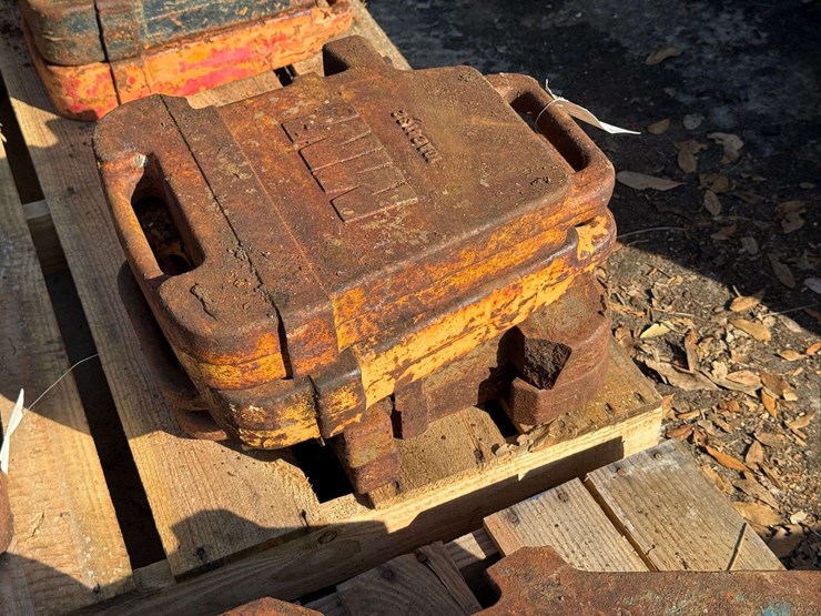 (4)-minneapolis-moline-suitcase-weights-image-4