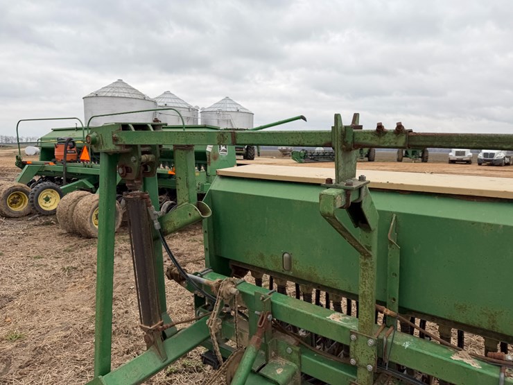 #38669-•-great-plains-spd20-20'-grain-drill-image-36