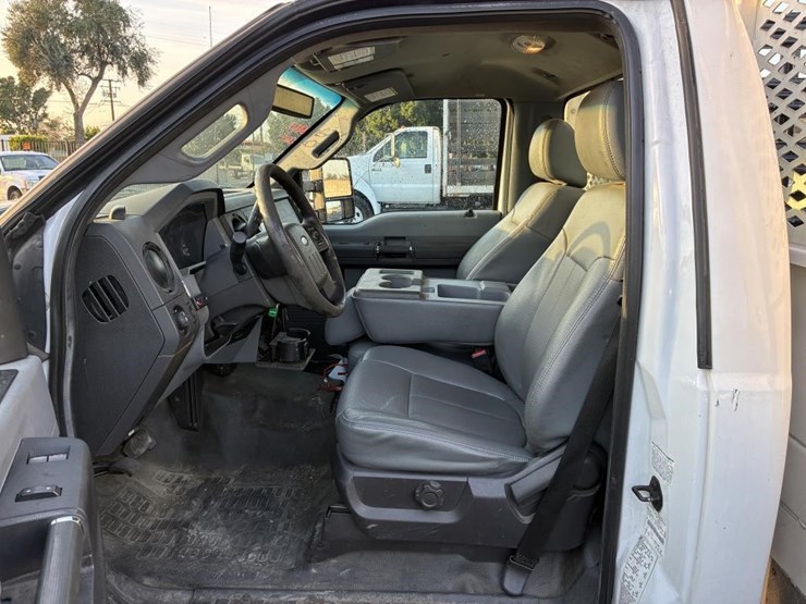 2016-ford-f550-image-10