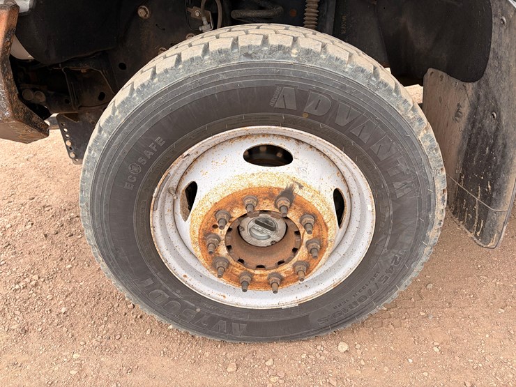 2015-ford-f550-image-9