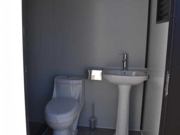 portable-toilet-and-shower-image-5