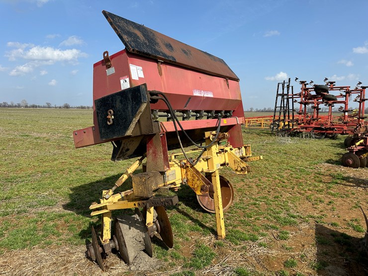 #38695-•-prime-1008-levee-plow-w/-w&a-894-levee-seeder-image-2