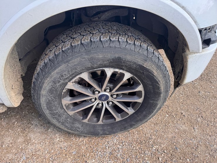 ford-f150-xlt-image-20