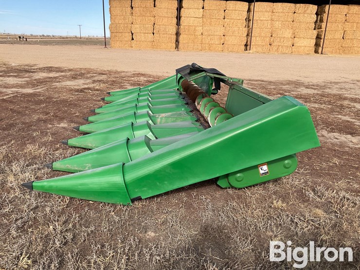 john-deere-8r30-corn-head-image-8