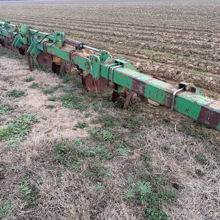 #38717 • 8-row 38" Hipper