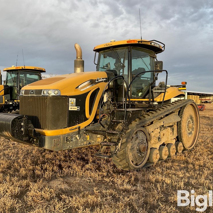 2009 CHALLENGER MT835C