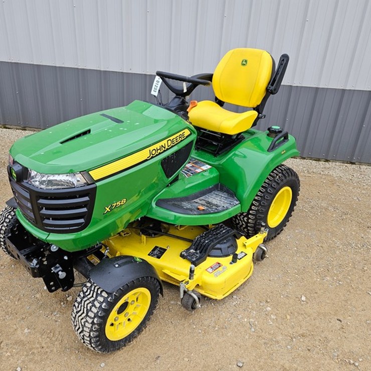 2020 JOHN DEERE X758