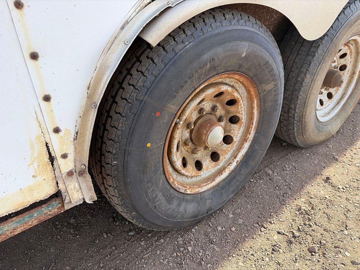 2001-featherlite-stl-image-28