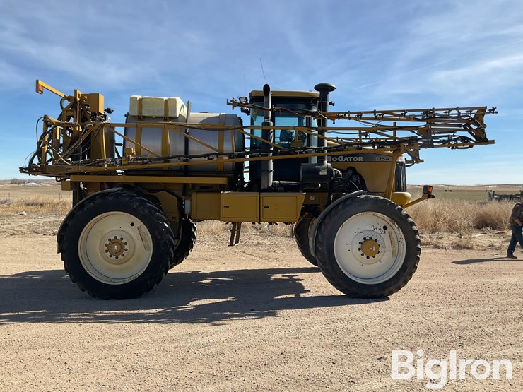 ag-chem-rogator-1254-image-4
