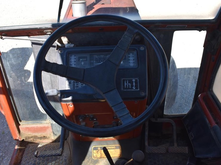 hesston-680-tractor-(serial-#-825115)-(showing-appx-1,374-hours,-up-to-the-image-8