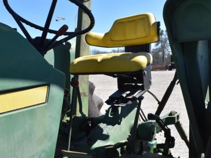 john-deere-2940-image-10