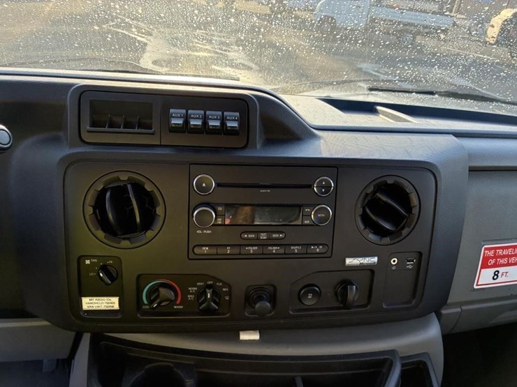 2011-ford-e350-image-13